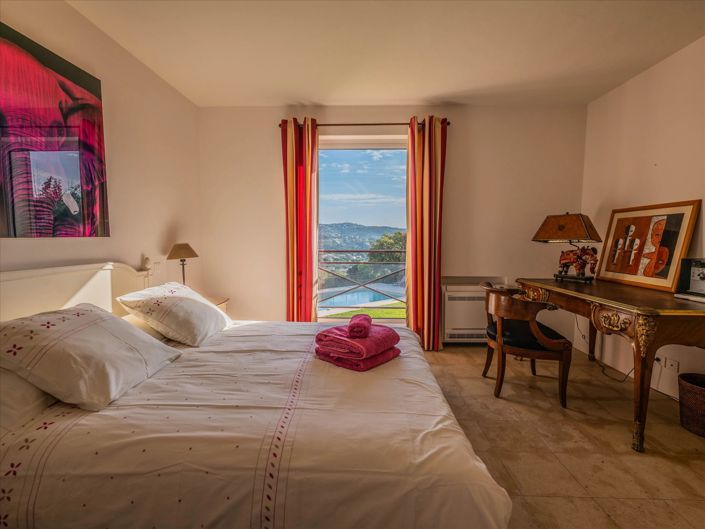 Image No.9-7 Bed House for sale