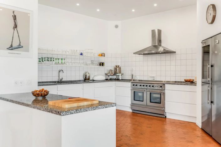 Image No.6-4 Bed House for sale