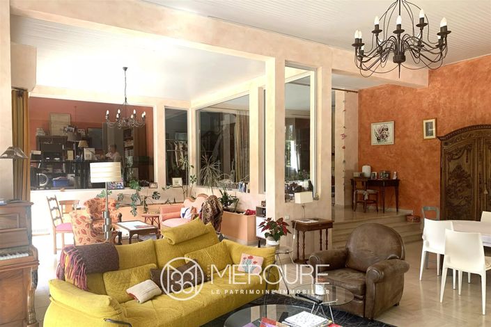 Image No.5-5 Bed House for sale