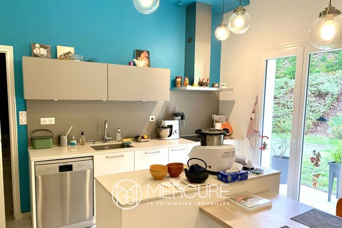 Image No.7-5 Bed House for sale
