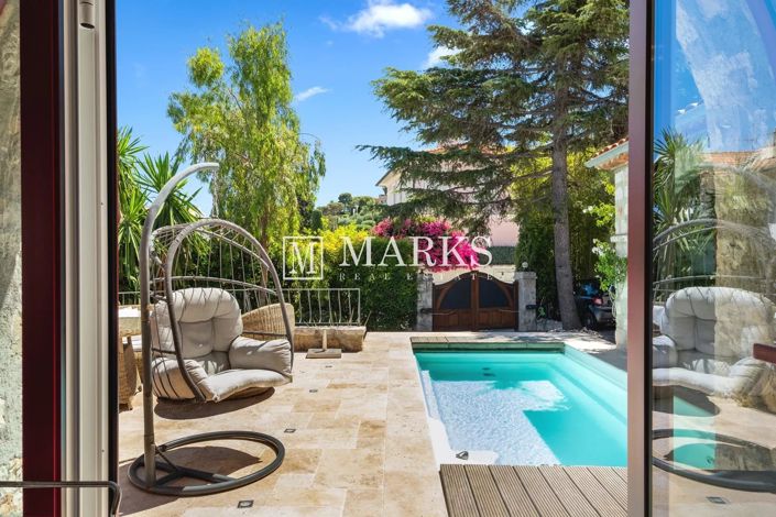Image No.10-5 Bed House for sale