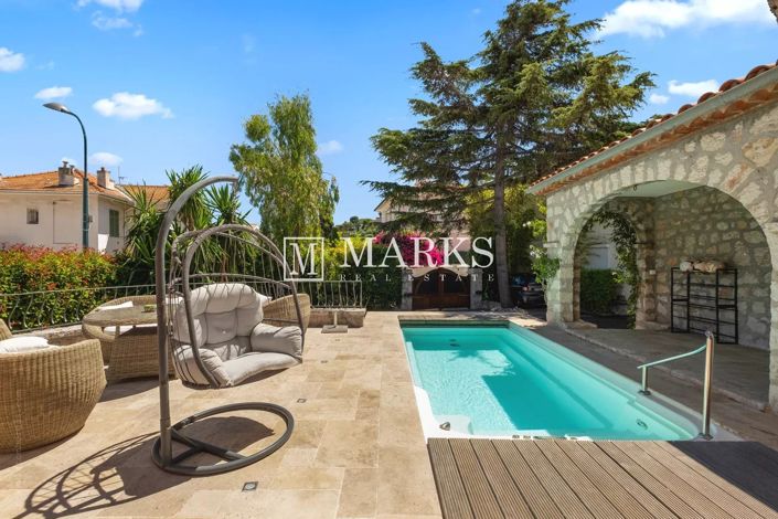 Image No.11-5 Bed House for sale