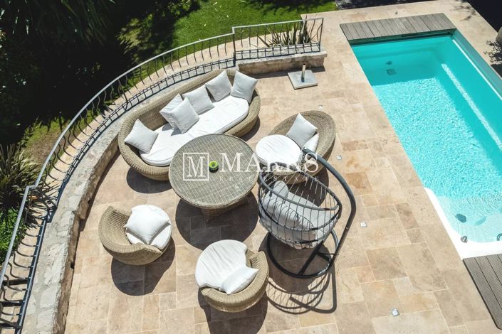 Image No.2-5 Bed House for sale