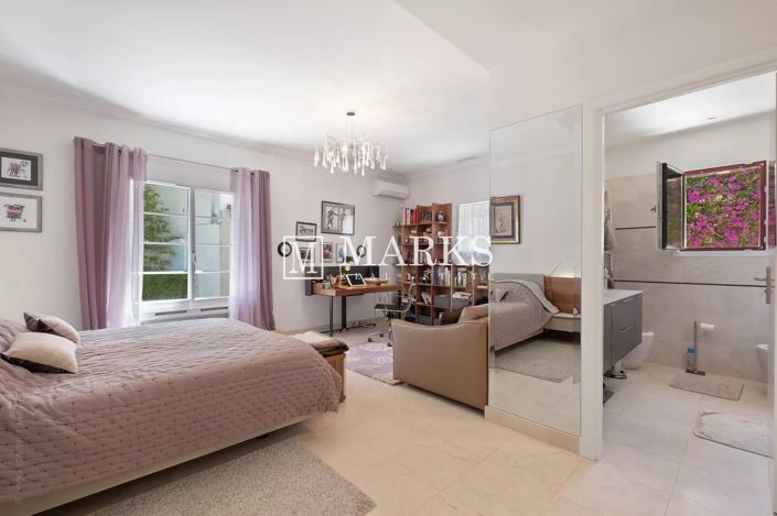 Image No.22-5 Bed House for sale