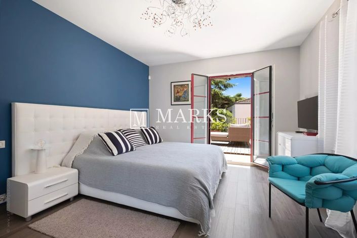 Image No.24-5 Bed House for sale