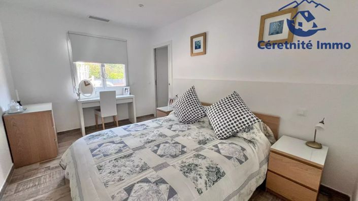 Image No.18-4 Bed House for sale