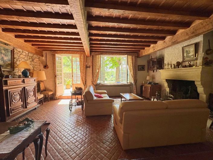 Image No.7-12 Bed Property for sale