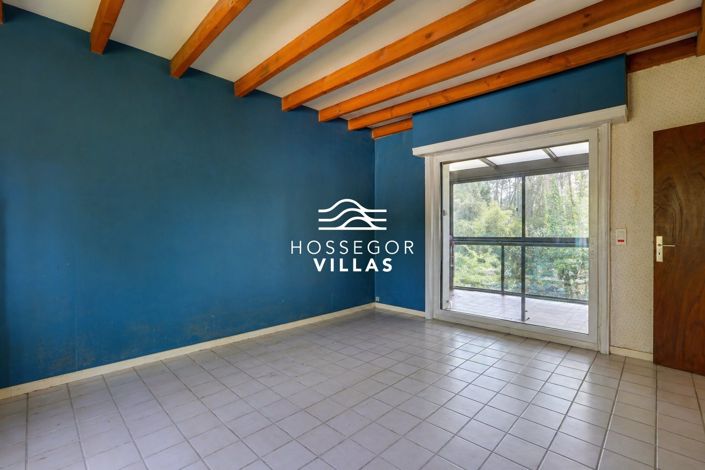 Image No.10-7 Bed House for sale