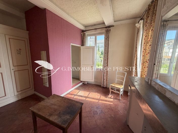 Image No.9-5 Bed House for sale