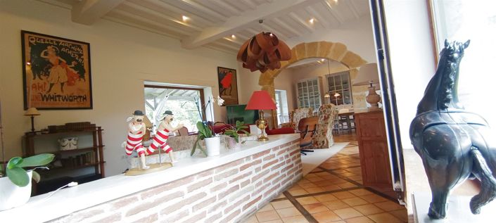 Image No.5-5 Bed House for sale