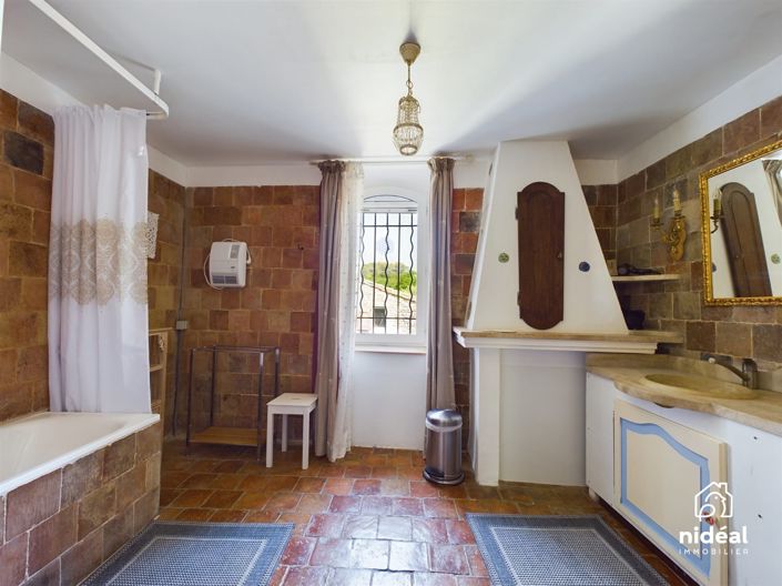 Image No.14-8 Bed House for sale