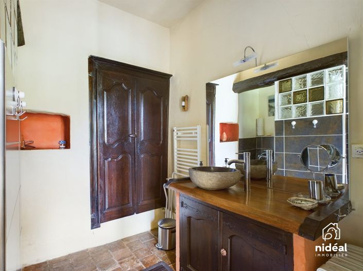 Image No.22-8 Bed House for sale
