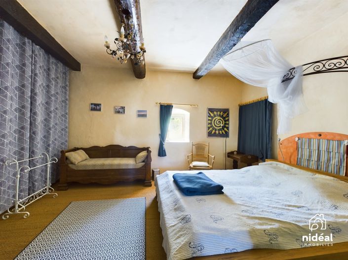Image No.26-8 Bed House for sale