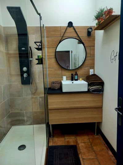 Image No.18-7 Bed House for sale