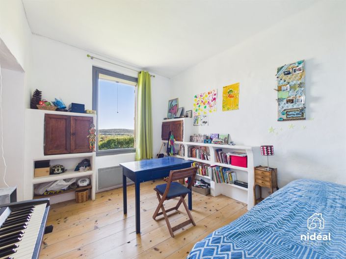 Image No.18-5 Bed House for sale