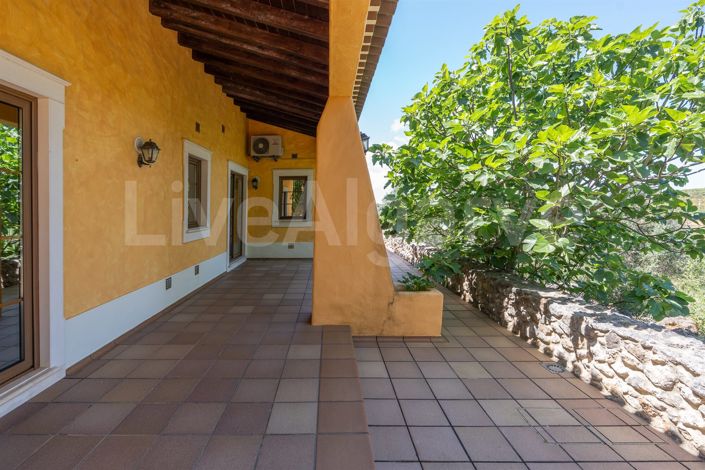 Image No.38-6 Bed House for sale