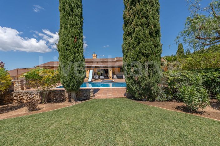Image No.46-6 Bed House for sale