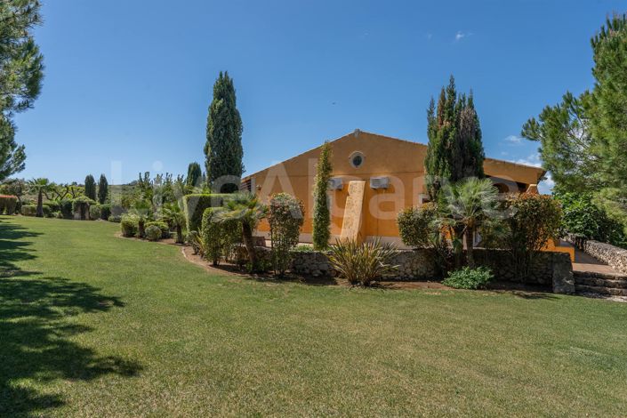 Image No.52-6 Bed House for sale