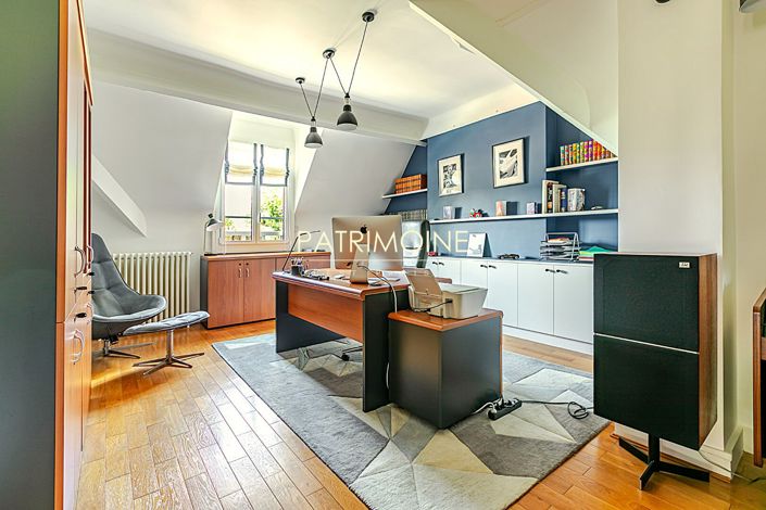 Image No.16-5 Bed House for sale
