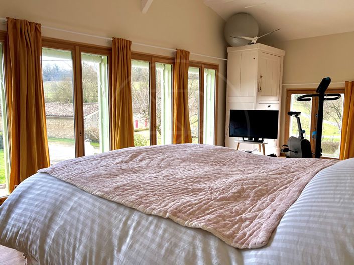 Image No.7-4 Bed House for sale