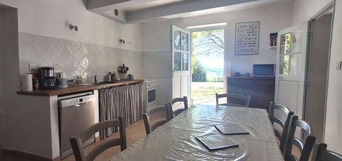 Image No.8-5 Bed House for sale