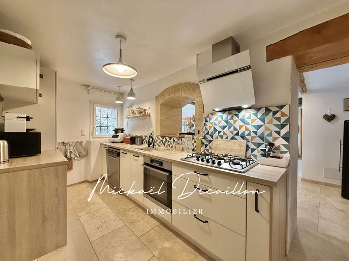 Image No.6-4 Bed House for sale