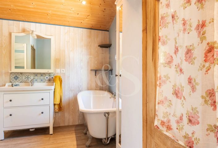 Image No.12-3 Bed House for sale