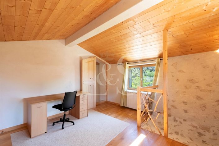 Image No.14-3 Bed House for sale
