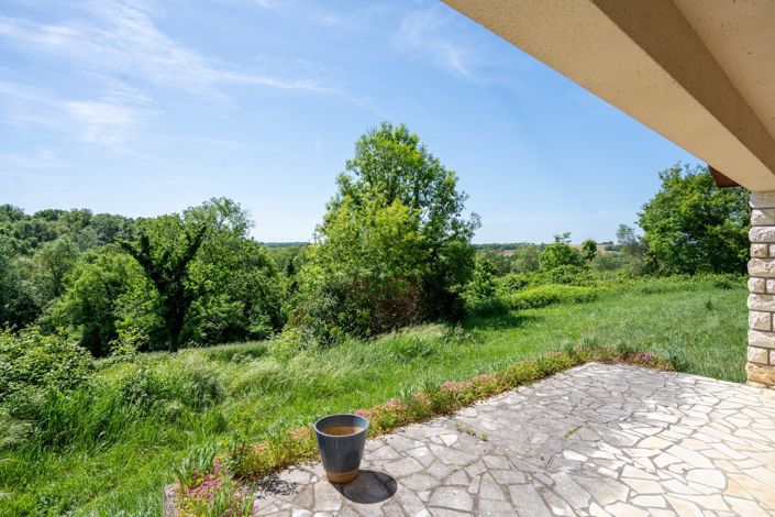 Image No.17-7 Bed House for sale