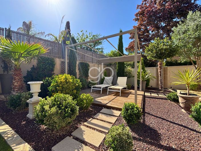 Image No.14-4 Bed House for sale