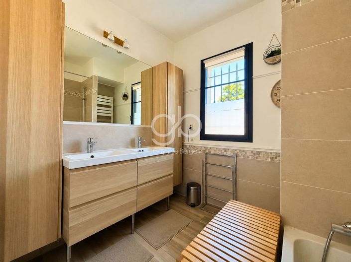 Image No.15-4 Bed House for sale