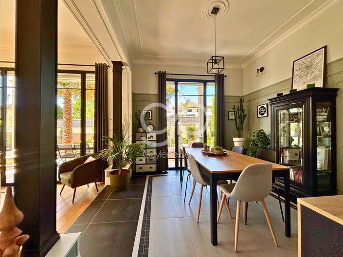 Image No.5-4 Bed House for sale