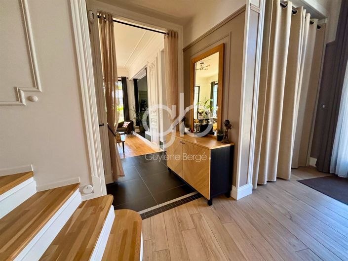 Image No.9-4 Bed House for sale