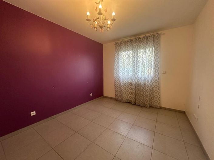 Image No.11-3 Bed House for sale