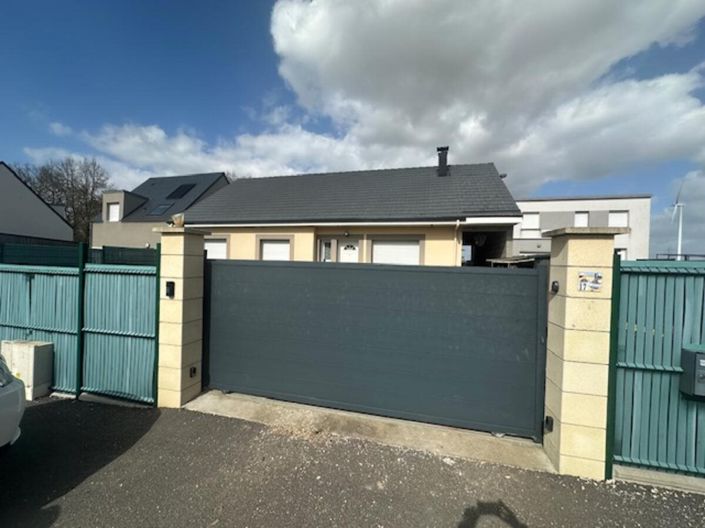 Image No.15-3 Bed House for sale