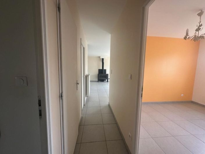 Image No.8-3 Bed House for sale