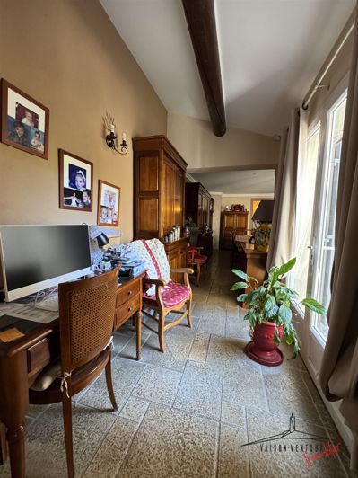 Image No.18-2 Bed House for sale