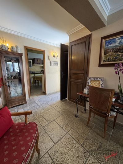 Image No.19-2 Bed House for sale