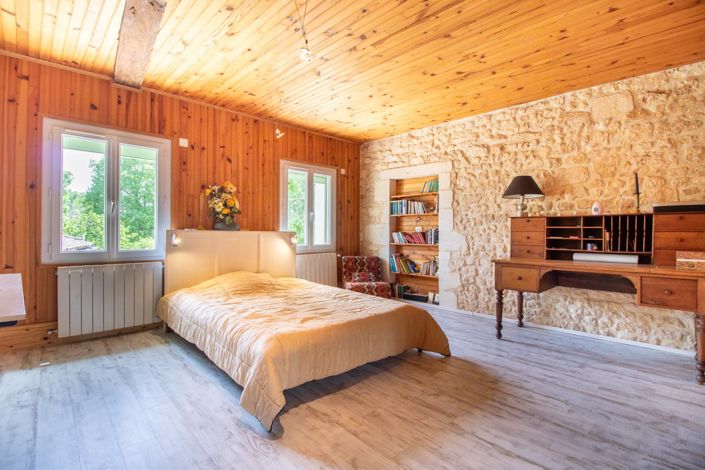 Image No.11-5 Bed House for sale