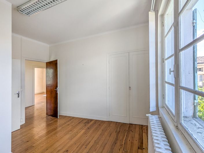 Image No.11-4 Bed House for sale