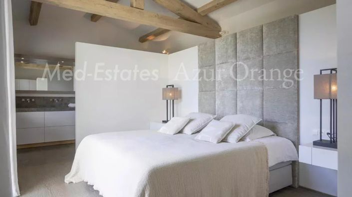 Image No.14-6 Bed House for sale
