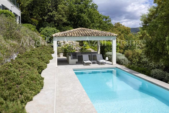 Image No.18-6 Bed House for sale