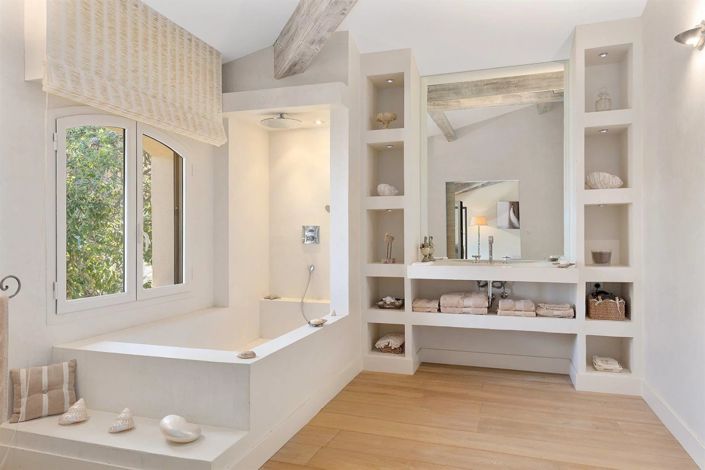Image No.8-5 Bed House for sale