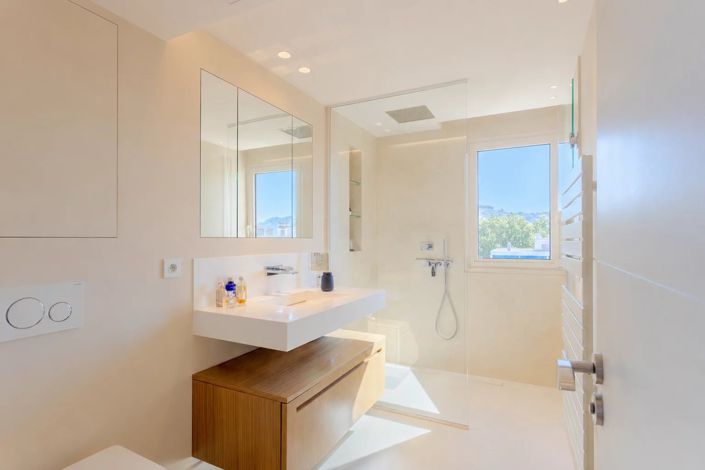 Image No.8-3 Bed Apartment for sale
