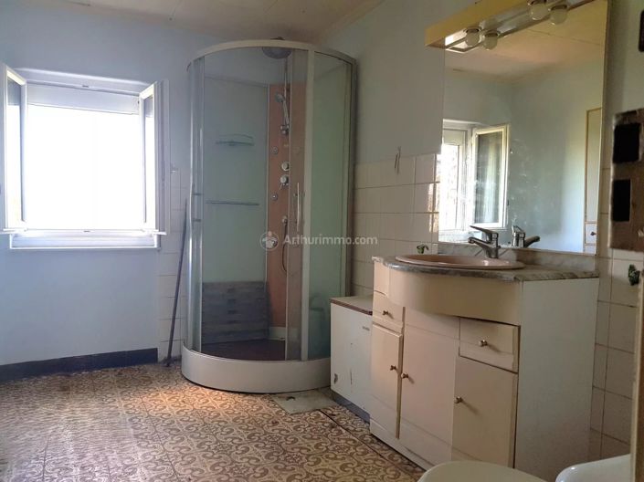 Image No.7-2 Bed House for sale