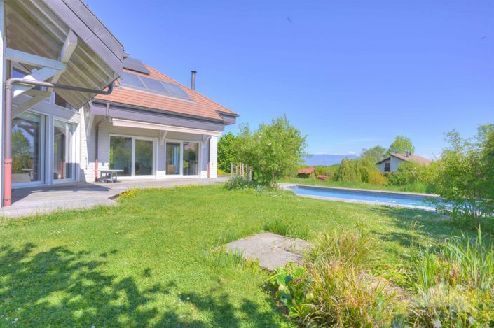 Image No.2-Propriété de 5 chambres à vendre à Prévessin-Moëns