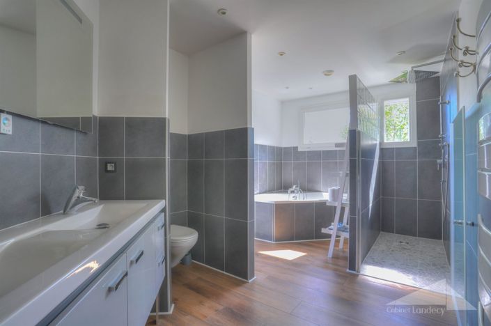 Image No.7-Propriété de 5 chambres à vendre à Prévessin-Moëns