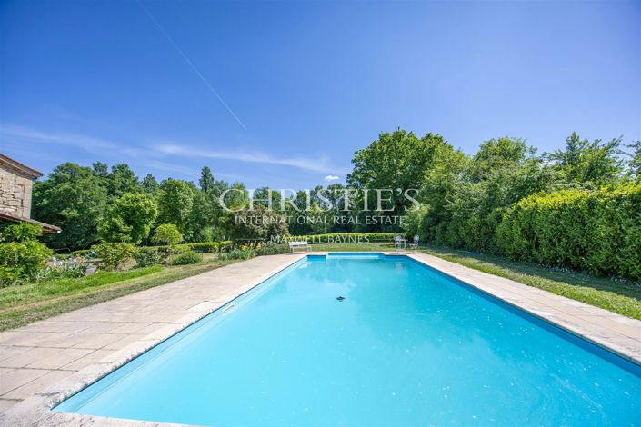 Image No.2-6 Bed House for sale