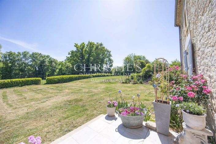 Image No.4-6 Bed House for sale