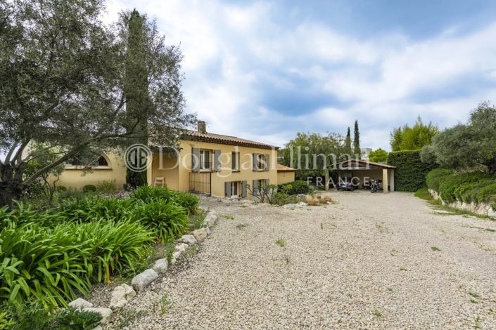 Image No.10-3 Bed House for sale